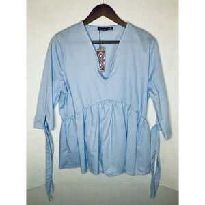 NWT New with Tags Boohoo Size 10 3/4 Tie Sleeve Blue Woven V Neck Smock Top